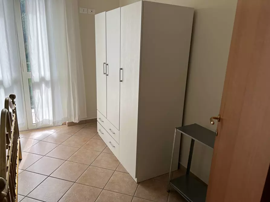 Immagine 45 di Locale commerciale in vendita  in VIA VASCELLO 9 a Tortoreto