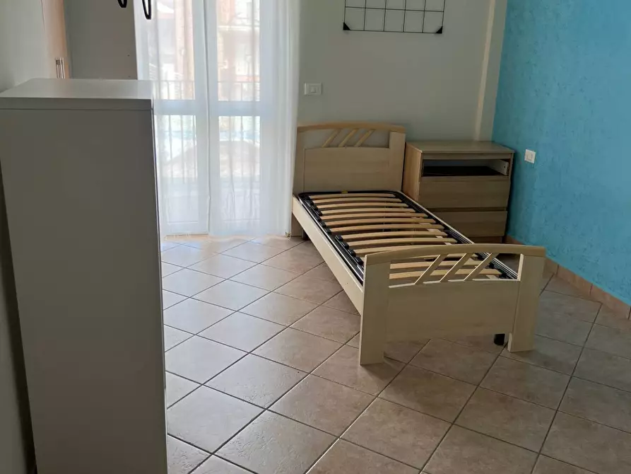 Immagine 52 di Locale commerciale in vendita  in VIA VASCELLO 9 a Tortoreto