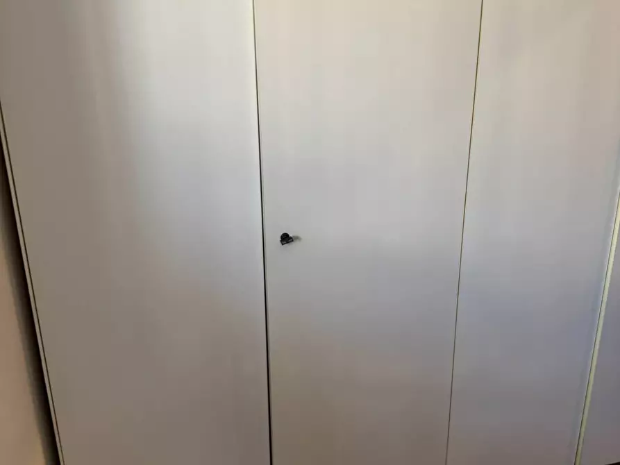 Immagine 16 di Locale commerciale in affitto  in Piazza Del Popolo 4 a Alba Adriatica