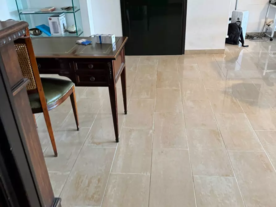 Immagine 58 di Locale commerciale in affitto  in Piazza Del Popolo 4 a Alba Adriatica