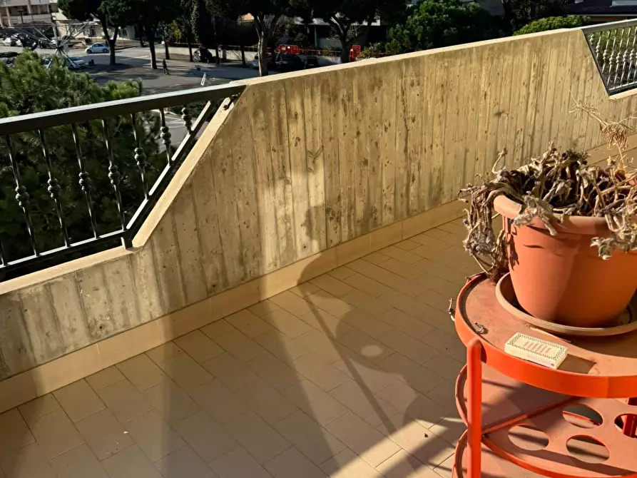 Immagine 62 di Locale commerciale in affitto  in Piazza Del Popolo 4 a Alba Adriatica