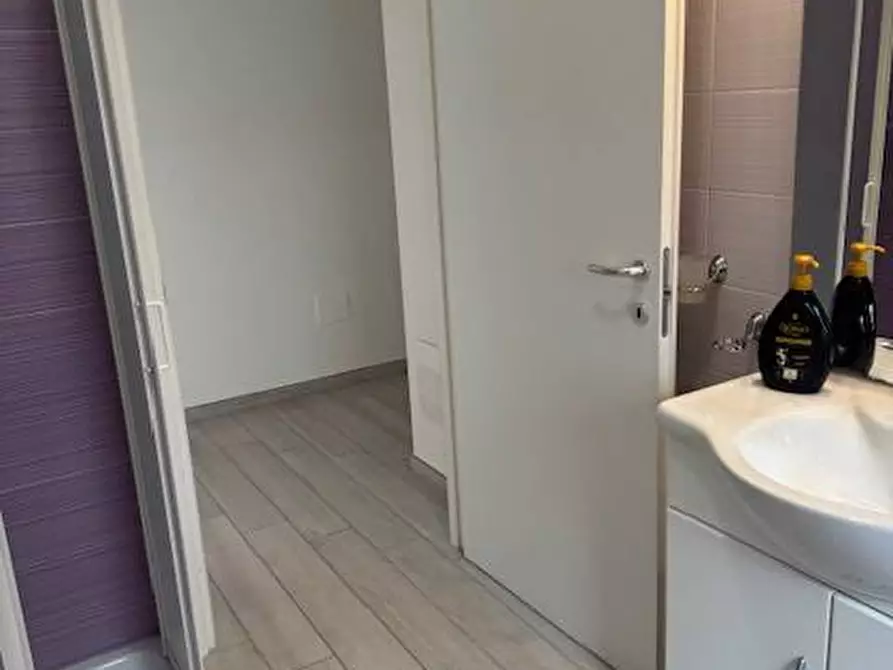 Immagine 12 di Appartamento in vendita  in via Lombardia 9 a Alba Adriatica