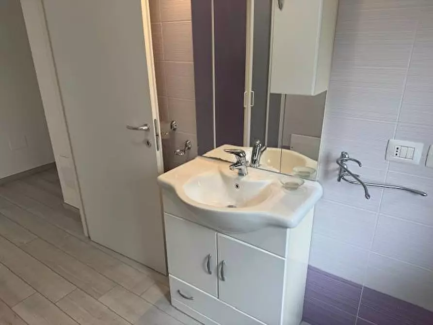 Immagine 14 di Appartamento in vendita  in via Lombardia 9 a Alba Adriatica