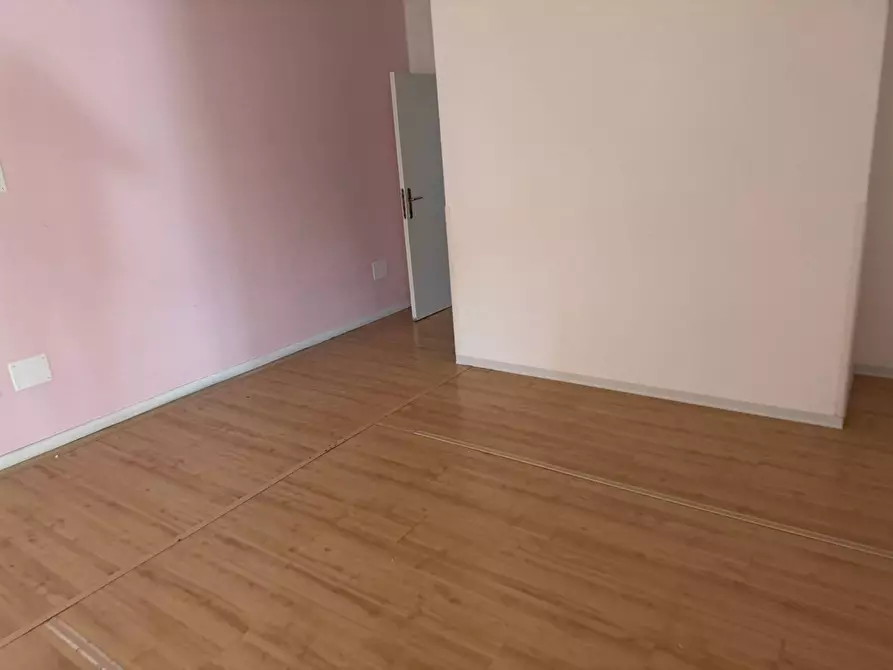 Immagine 8 di Locale commerciale in affitto  in via mazzini a Alba Adriatica