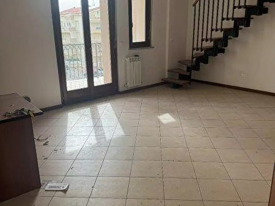 Immagine 2 di Attico in vendita  in via Giolitti a Tortoreto