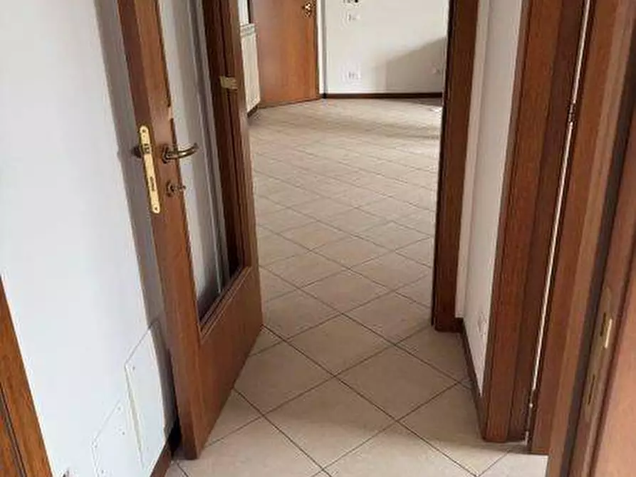 Immagine 18 di Attico in vendita  in via Giolitti a Tortoreto