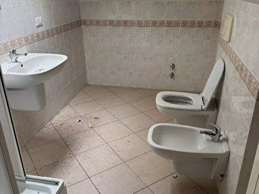 Immagine 21 di Attico in vendita  in via Giolitti a Tortoreto