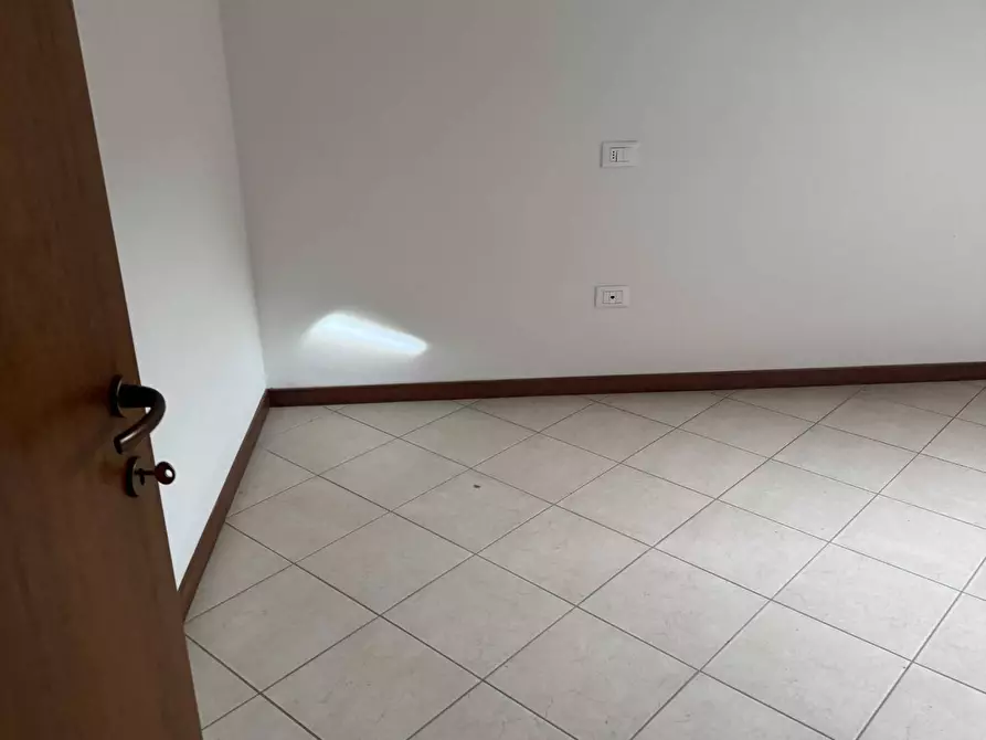 Immagine 22 di Attico in vendita  in via Giolitti a Tortoreto