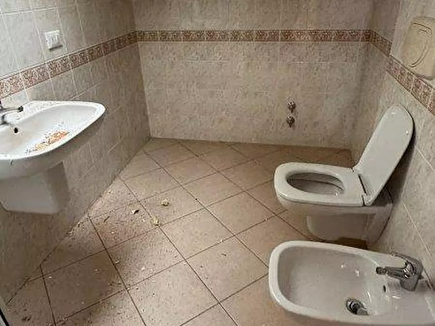 Immagine 32 di Attico in vendita  in via Giolitti a Tortoreto