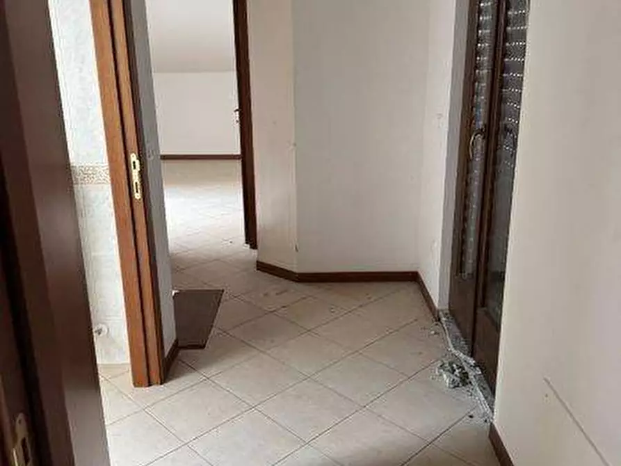 Immagine 34 di Attico in vendita  in via Giolitti a Tortoreto