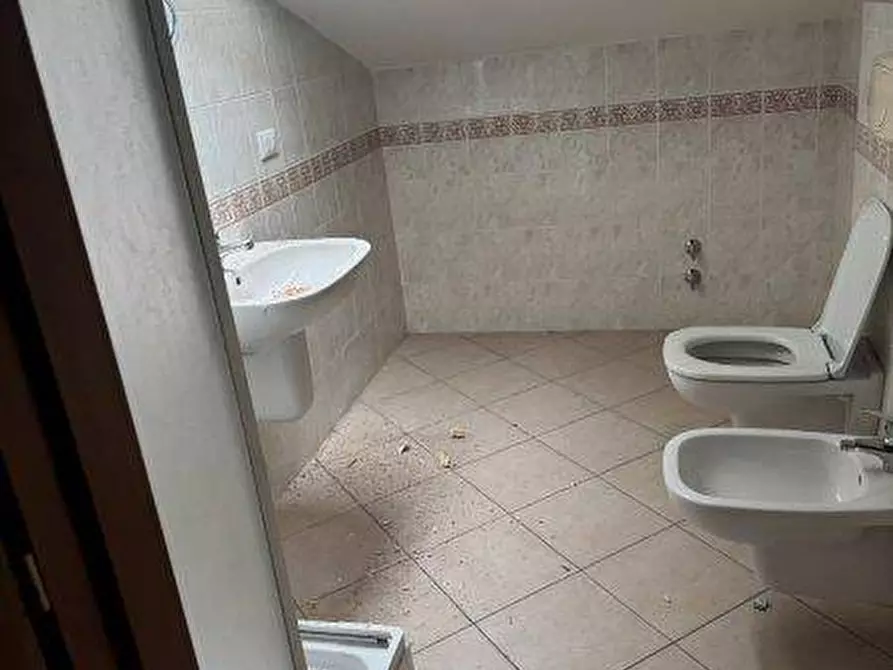 Immagine 33 di Attico in vendita  in via Giolitti a Tortoreto