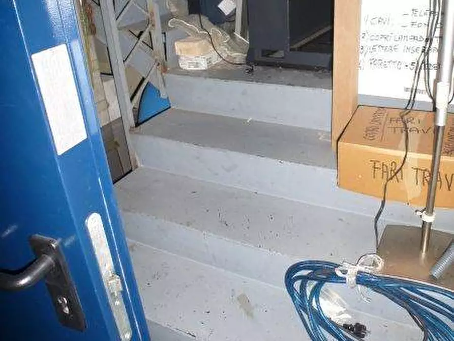 Immagine 14 di Locale commerciale in affitto  in via acerbo a Giulianova