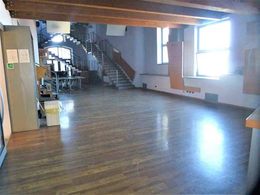 Immagine 19 di Locale commerciale in affitto  in via acerbo a Giulianova