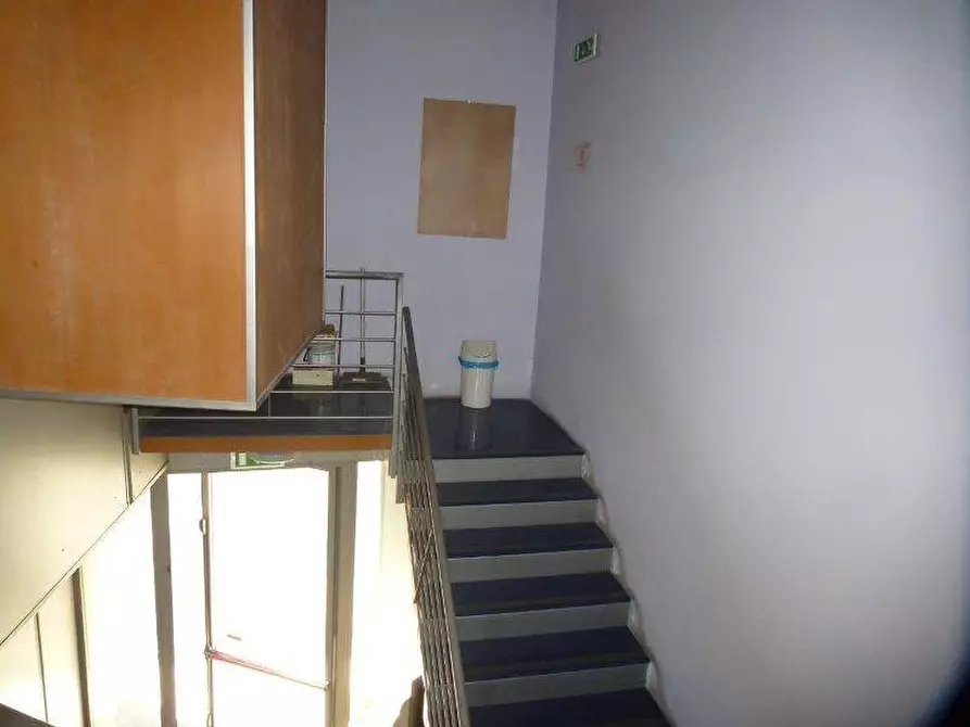 Immagine 25 di Locale commerciale in affitto  in via acerbo a Giulianova