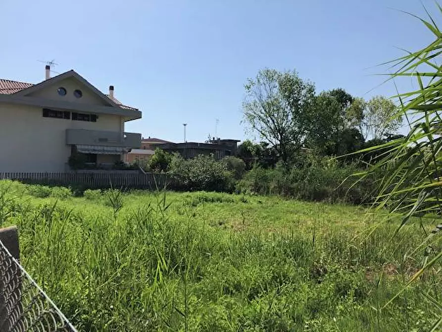 Immagine 4 di Terreno residenziale in vendita  in via dei mille 4 a Alba Adriatica