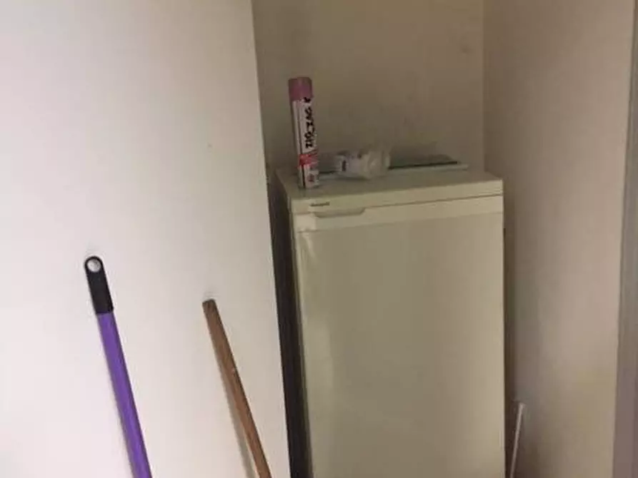 Immagine 3 di Locale commerciale in vendita  in Via Archimede 58 a Tortoreto