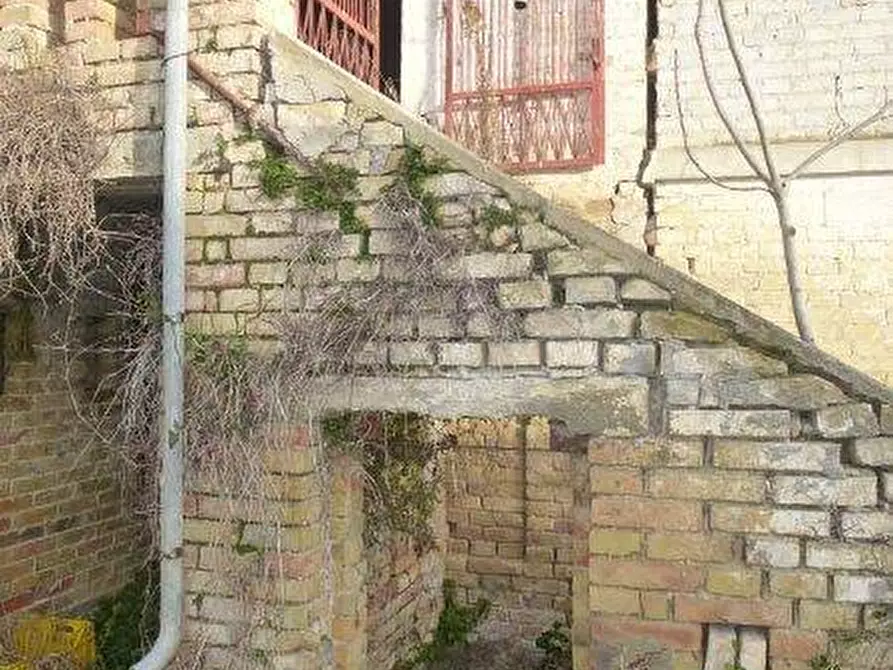 Immagine 10 di Rustico / casale in vendita  in via cavatassi 18 a Tortoreto