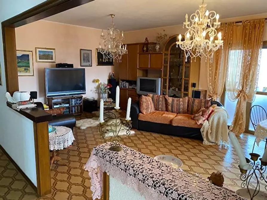 Immagine 4 di Appartamento in vendita  in via capo di fuori 196 a Sant'omero