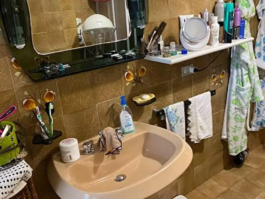 Immagine 16 di Appartamento in vendita  in via capo di fuori 196 a Sant'omero