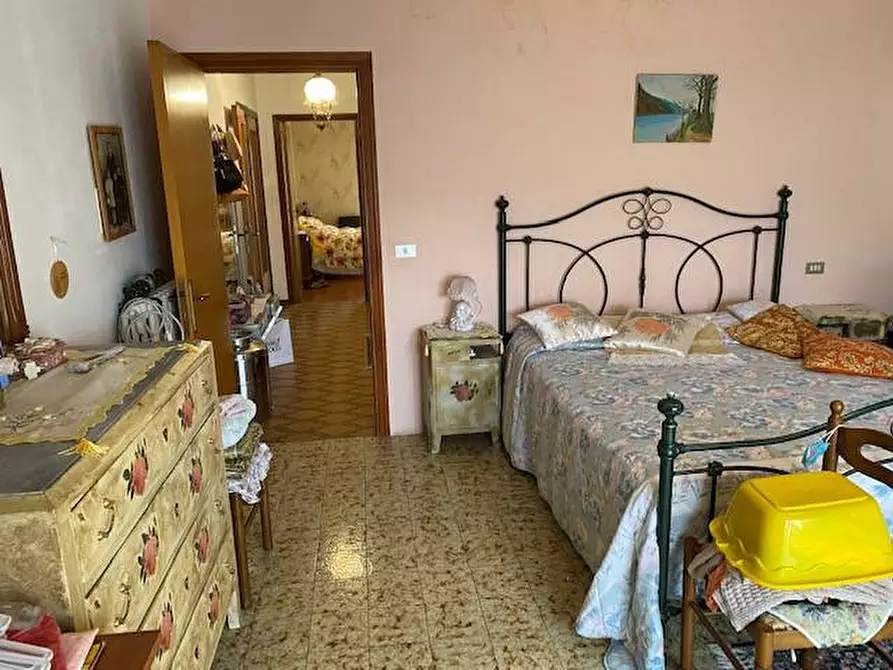 Immagine 32 di Appartamento in vendita  in via capo di fuori 196 a Sant'omero