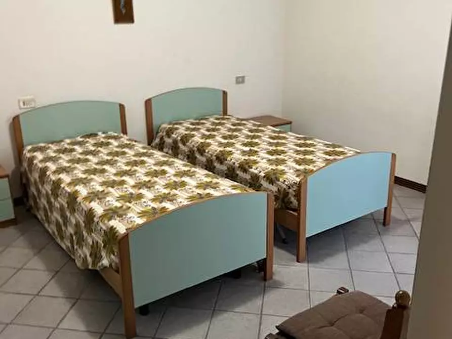 Immagine 8 di Appartamento in vendita  in via calabria 14/16/18 a Alba Adriatica