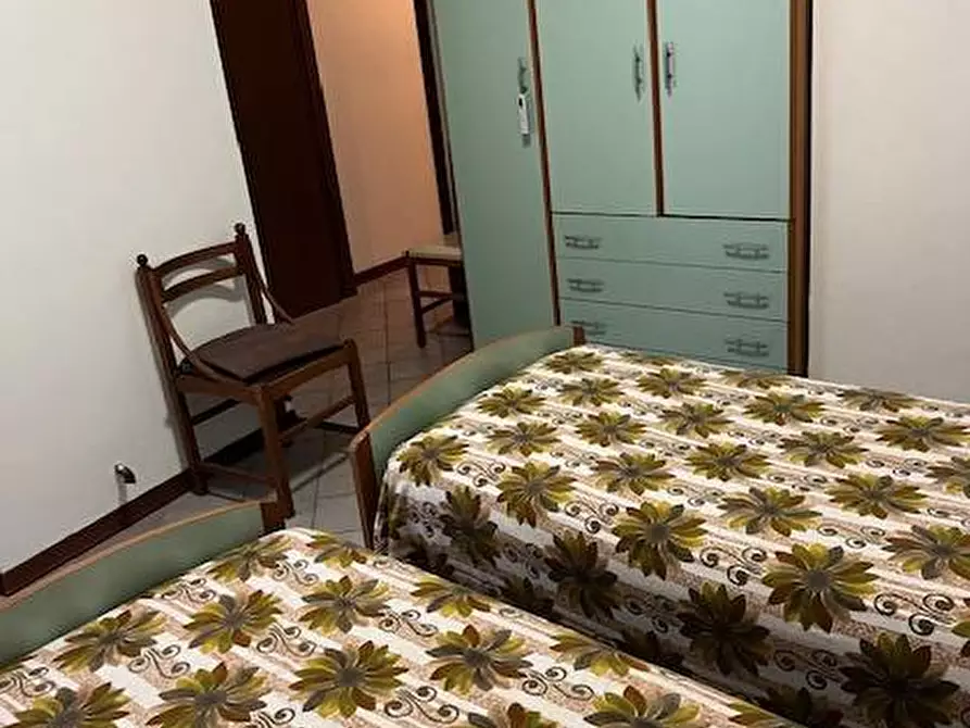 Immagine 9 di Appartamento in vendita  in via calabria 14/16/18 a Alba Adriatica