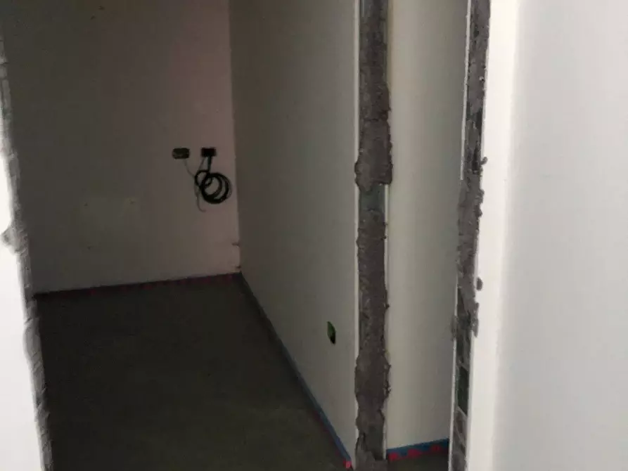 Immagine 19 di Locale commerciale in affitto  in via nazionale 197 a Tortoreto