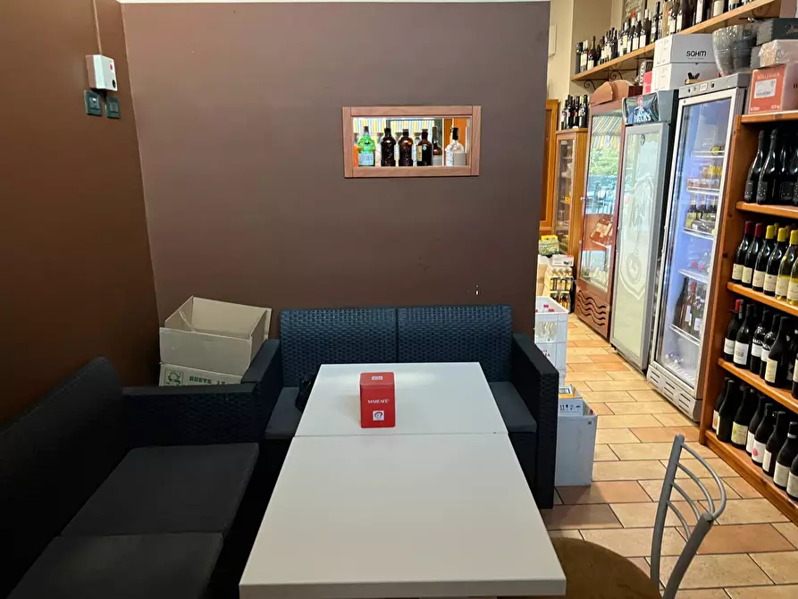 Immagine 13 di Attività commerciale in vendita  in VIA ROMA 472/474 a Martinsicuro