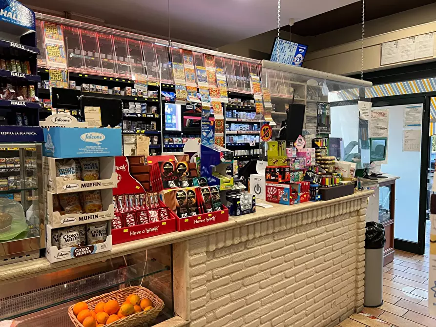 Immagine 19 di Attività commerciale in vendita  in VIA ROMA 472/474 a Martinsicuro
