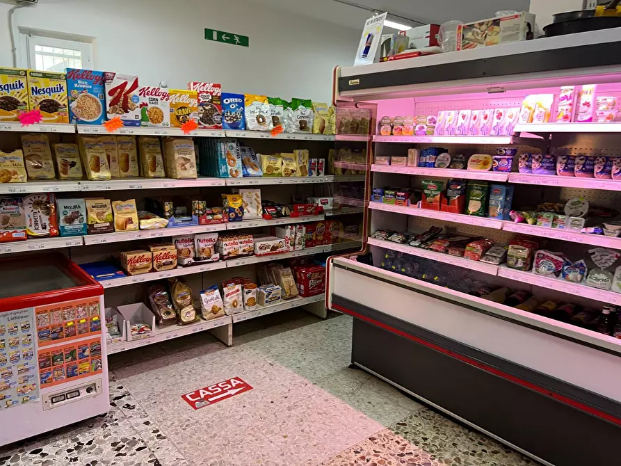 Immagine 8 di Locale commerciale in vendita  in VIA TRIESTE 37 a Alba Adriatica