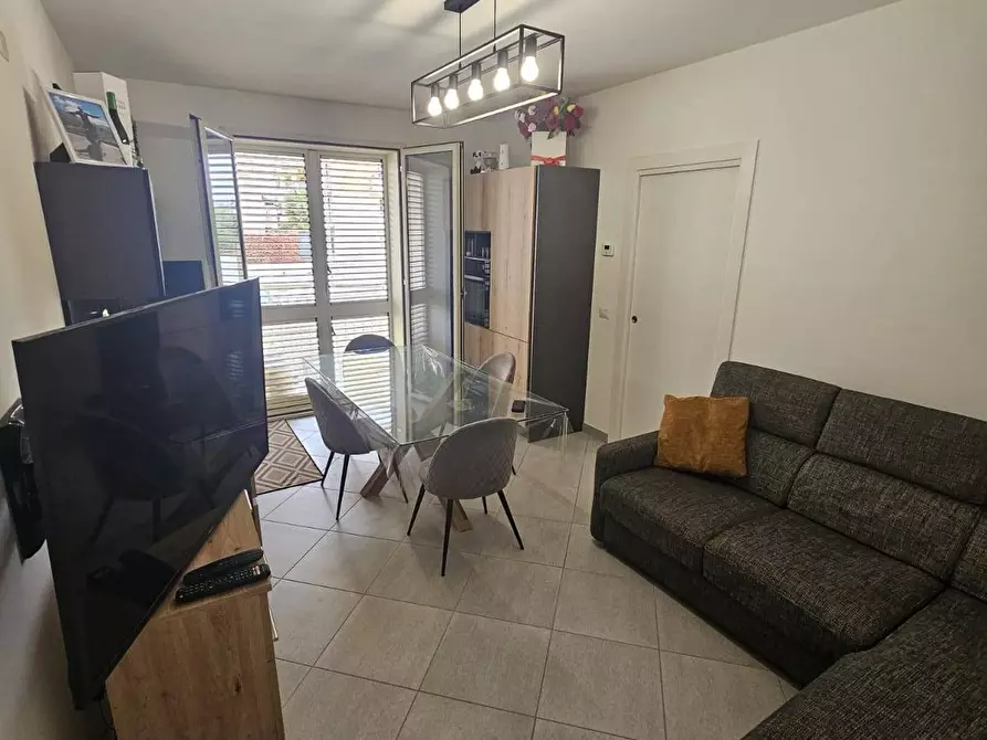 Immagine 1 di Appartamento in affitto  a Alba Adriatica