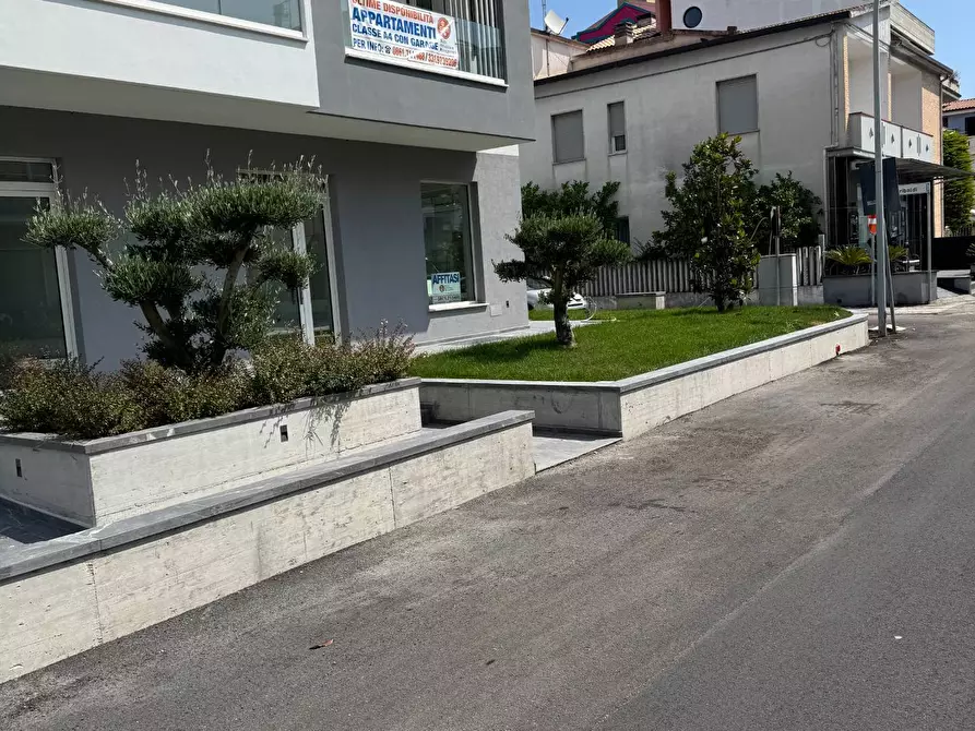 Immagine 8 di Locale commerciale in affitto  in via leonardo da vinci 45 a Tortoreto