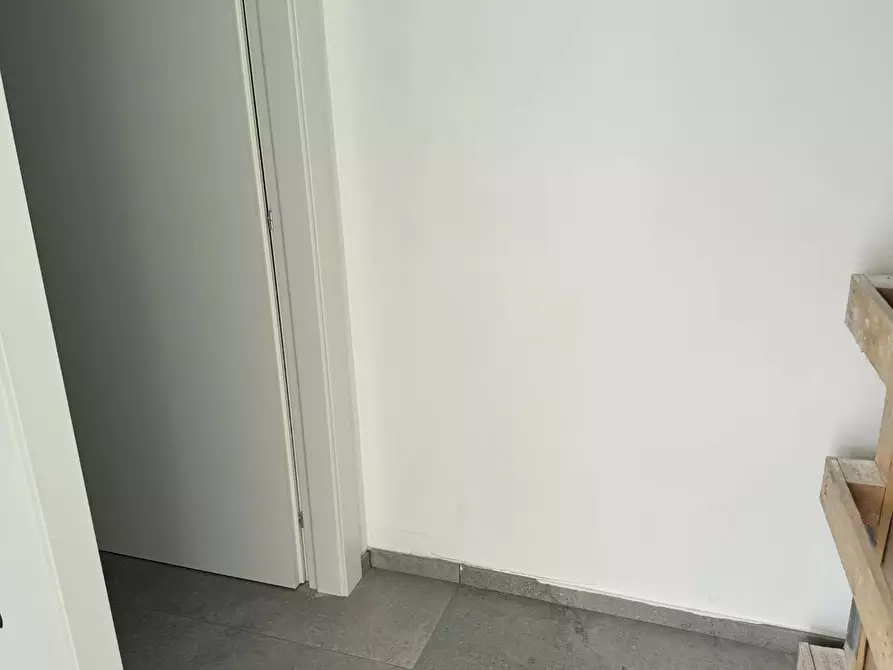 Immagine 21 di Locale commerciale in affitto  in via leonardo da vinci 45 a Tortoreto