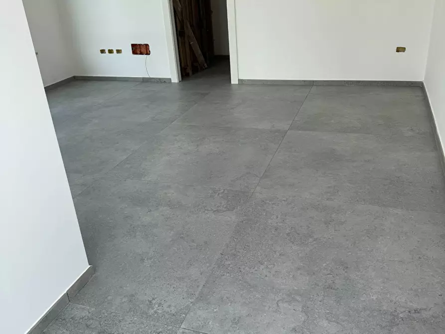 Immagine 20 di Locale commerciale in affitto  in via leonardo da vinci 45 a Tortoreto