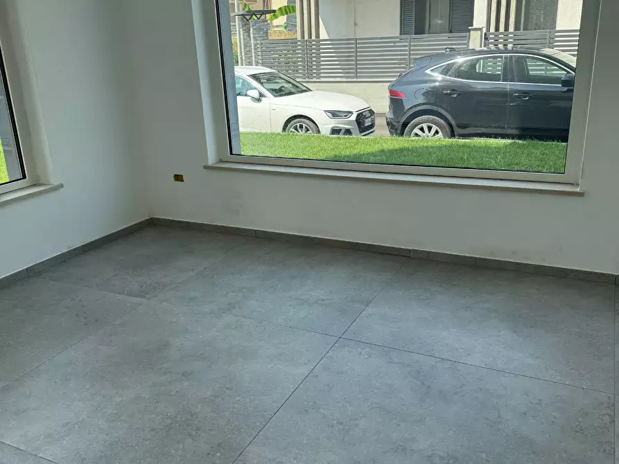 Immagine 28 di Locale commerciale in affitto  in via leonardo da vinci 45 a Tortoreto