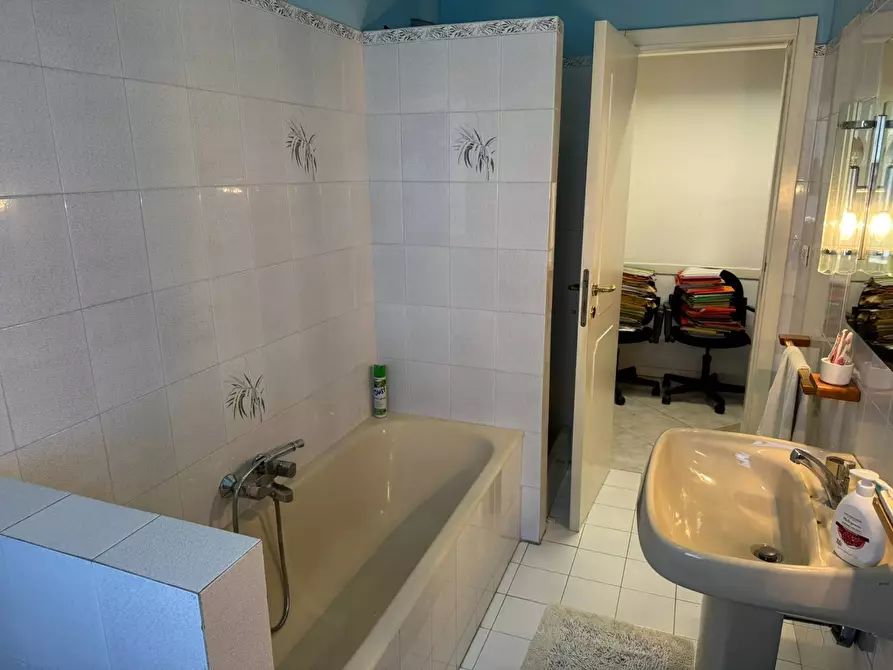 Immagine 15 di Appartamento in vendita  in via messina 31 a Mosciano Sant'angelo