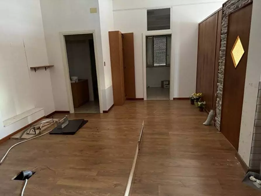 Immagine 14 di Locale commerciale in affitto  in via trieste a Alba Adriatica