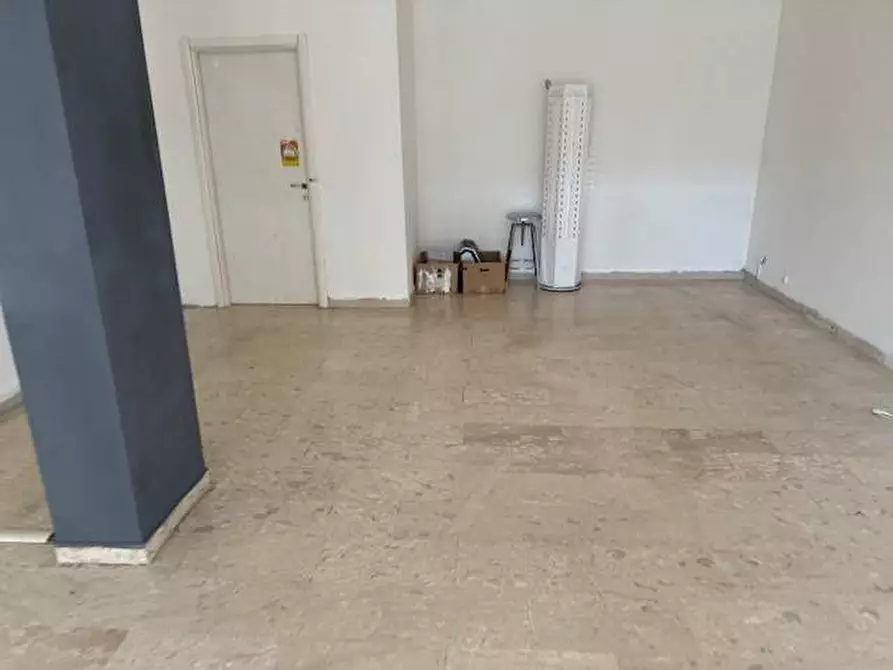 Immagine 10 di Locale commerciale in affitto  in viale mazzini a Alba Adriatica