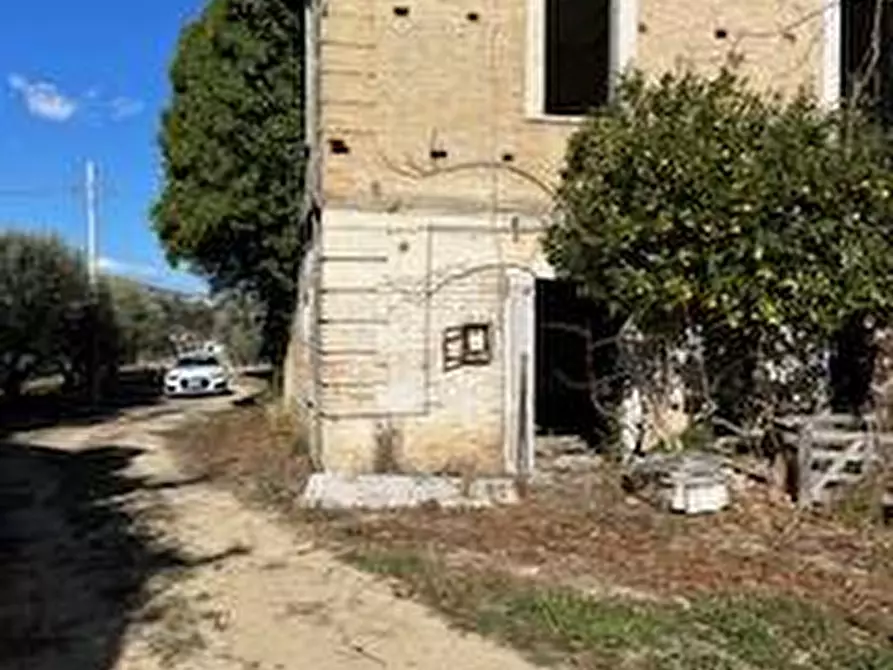 Immagine 7 di Rustico / casale in vendita  in VIA DEL VECCHIO FORTE a Alba Adriatica