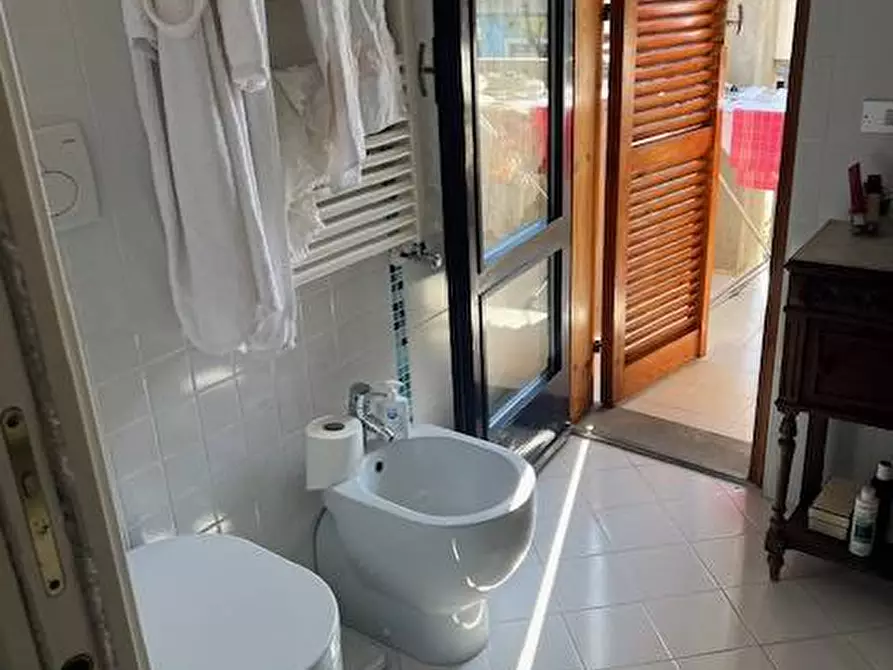 Immagine 45 di Villa in vendita  in VIALE MAZZINI 63 a Alba Adriatica