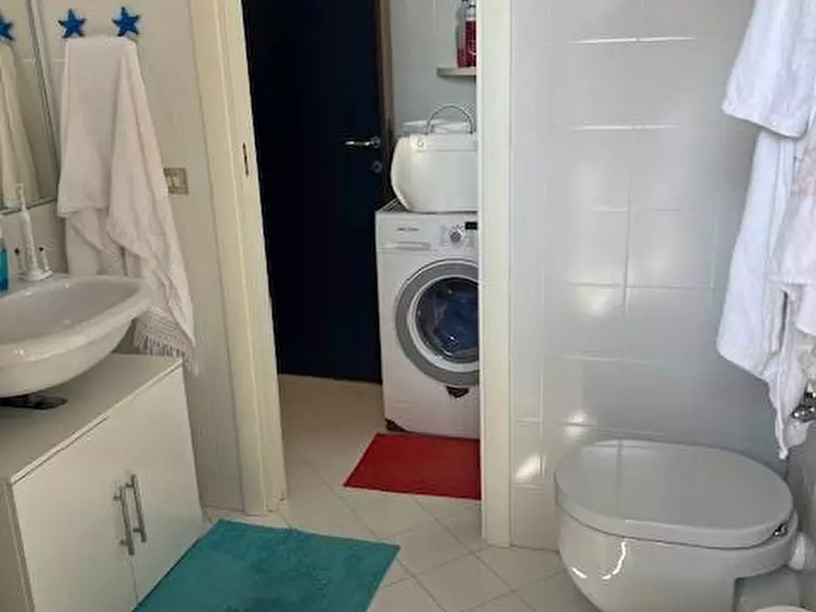 Immagine 48 di Villa in vendita  in VIALE MAZZINI 63 a Alba Adriatica