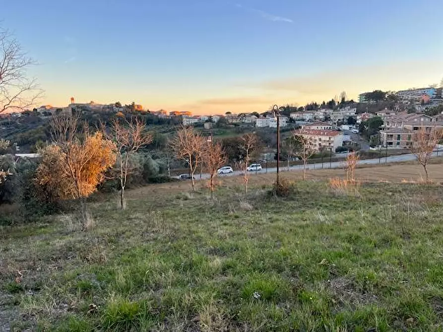 Immagine 1 di Terreno residenziale in vendita  in VIA XXIV MAGGIO snc a Tortoreto