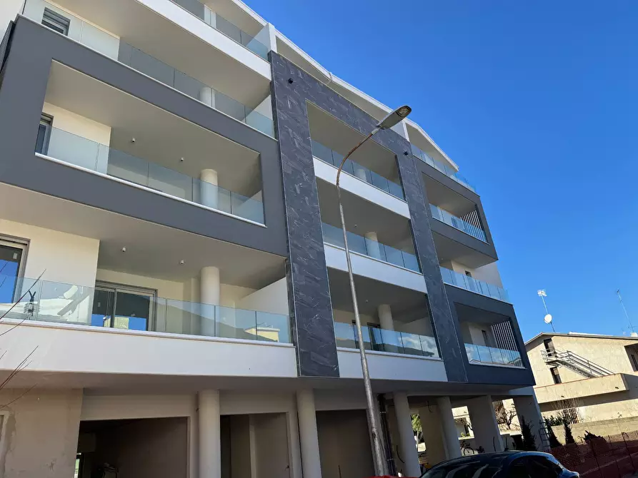 Immagine 3 di Appartamento in vendita  in via pepe 62 a Tortoreto
