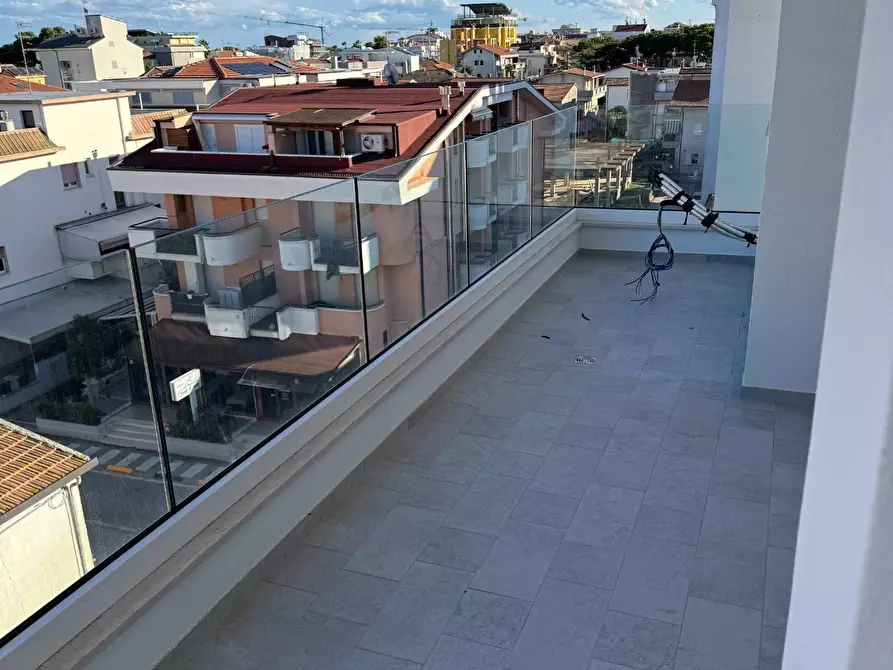 Immagine 8 di Appartamento in vendita  in via pepe 62 a Tortoreto