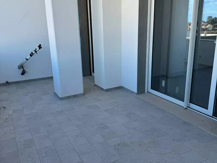 Immagine 10 di Appartamento in vendita  in via pepe 62 a Tortoreto