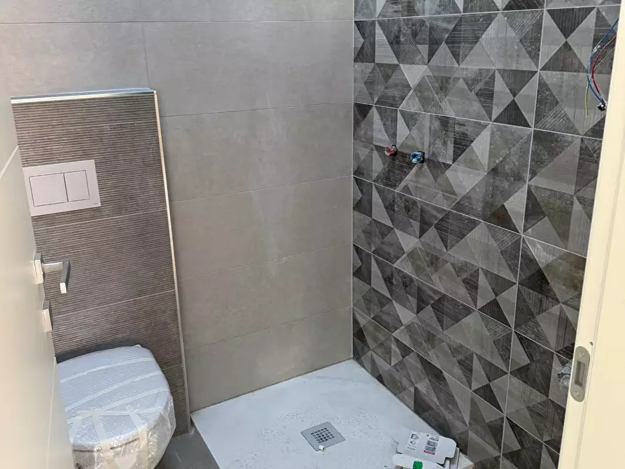 Immagine 12 di Appartamento in vendita  in via pepe 62 a Tortoreto