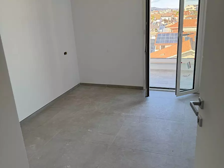 Immagine 13 di Appartamento in vendita  in via pepe 62 a Tortoreto