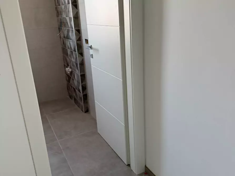 Immagine 14 di Appartamento in vendita  in via pepe 62 a Tortoreto