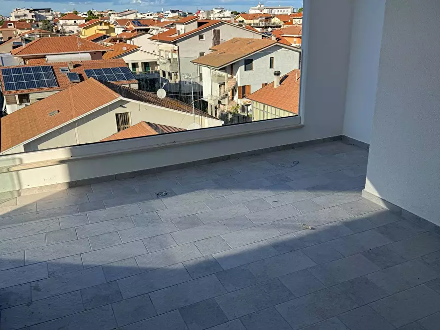 Immagine 24 di Appartamento in vendita  in via pepe 62 a Tortoreto