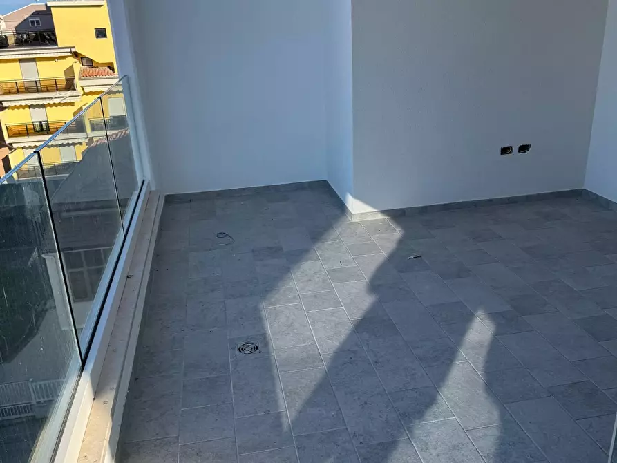 Immagine 25 di Appartamento in vendita  in via pepe 62 a Tortoreto